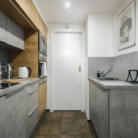 Cozy & Comfortable Apt Walking Anywhere You Want Sen Prague Exterior photo