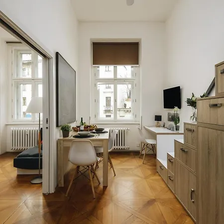 Cozy & Comfortable Apt Walking Anywhere You Want Sen Prague Exterior photo